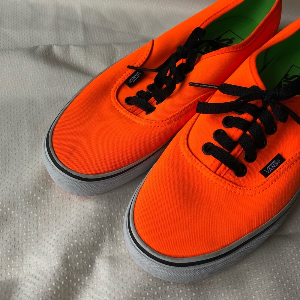 [Vans] Neon Orange Classic Shoes Women’s 9.5